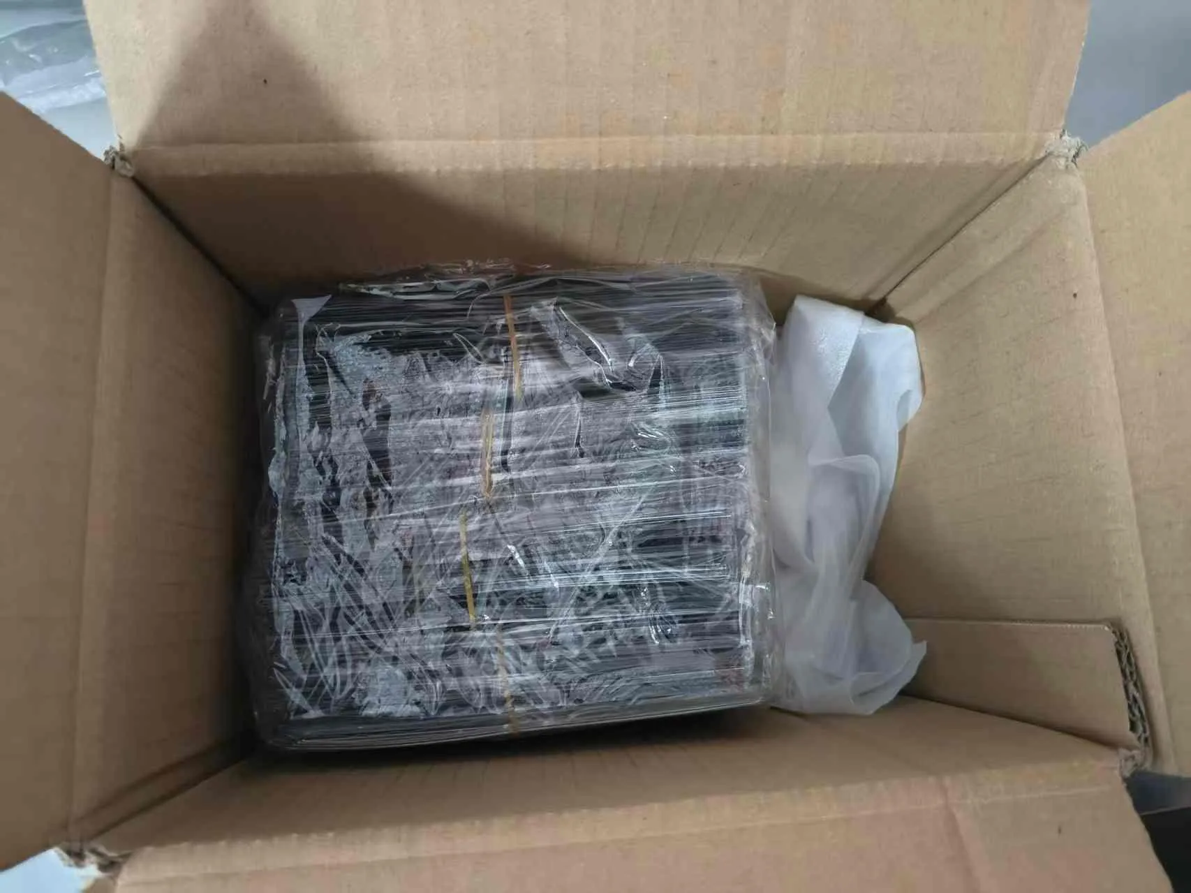 ক্রেডিট কার্ড স্কিন অর্ডার পাঠানো হয়েছে