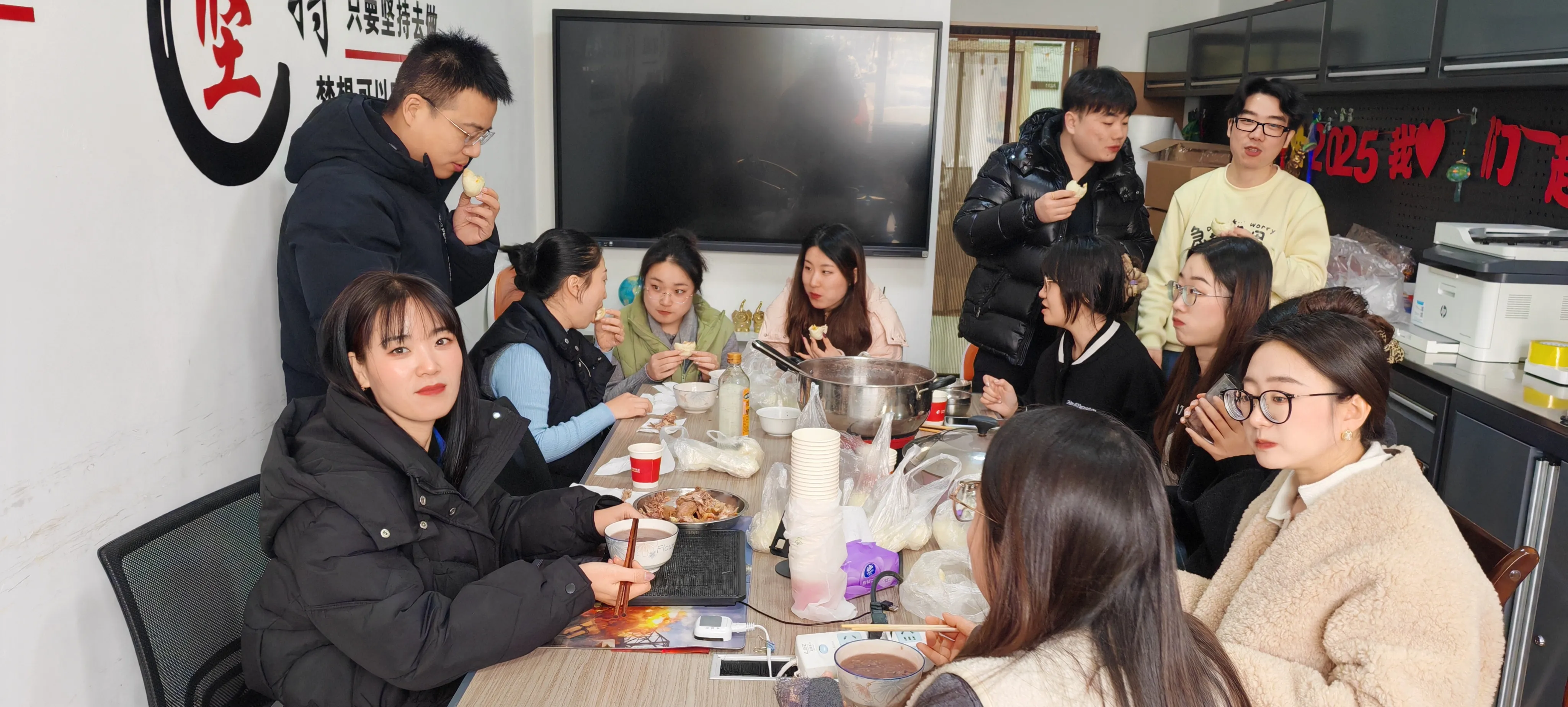 JOJO প্যাকে ঐতিহ্যের স্বাদ এবং উষ্ণ শুভেচ্ছা