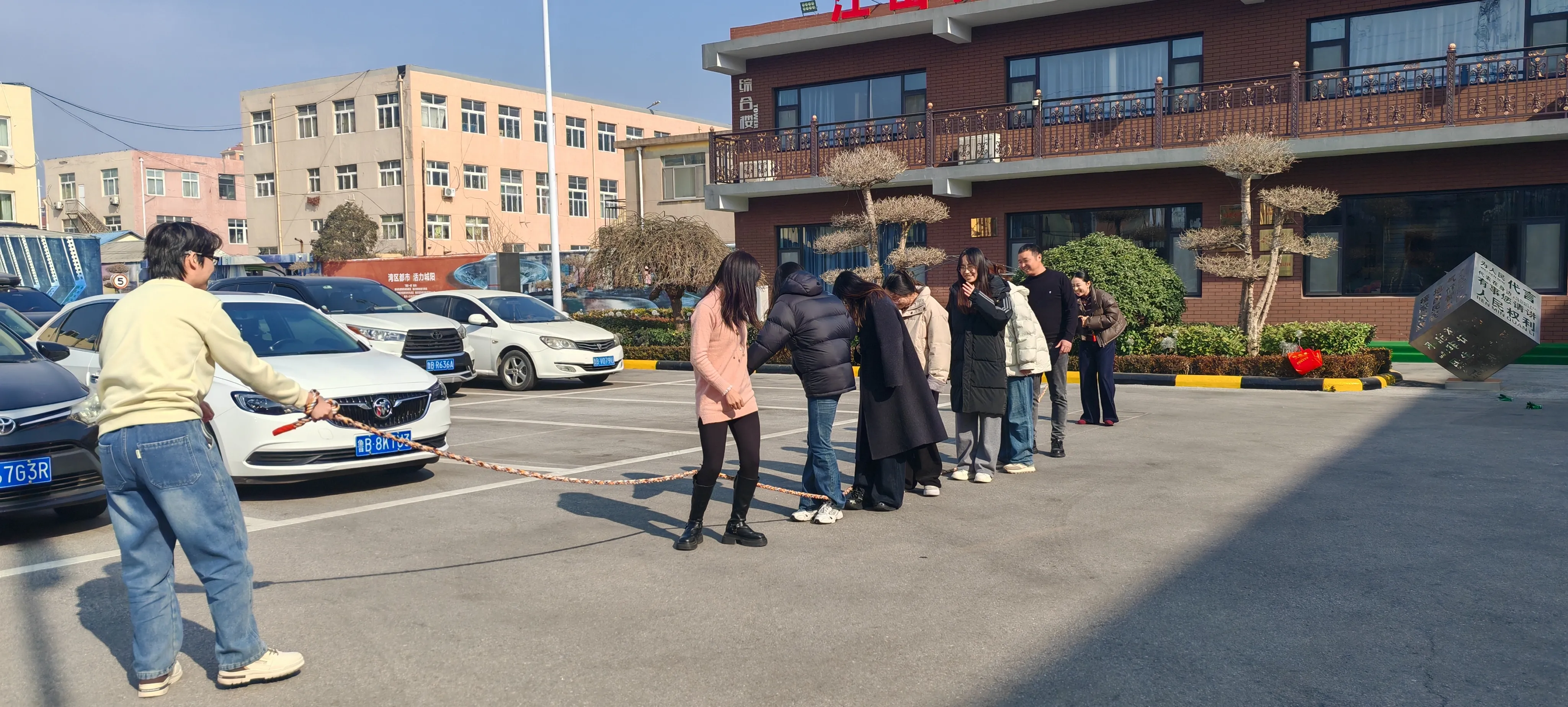 টিম স্পিরিট জোজো প্যাকে উড়ে যায়